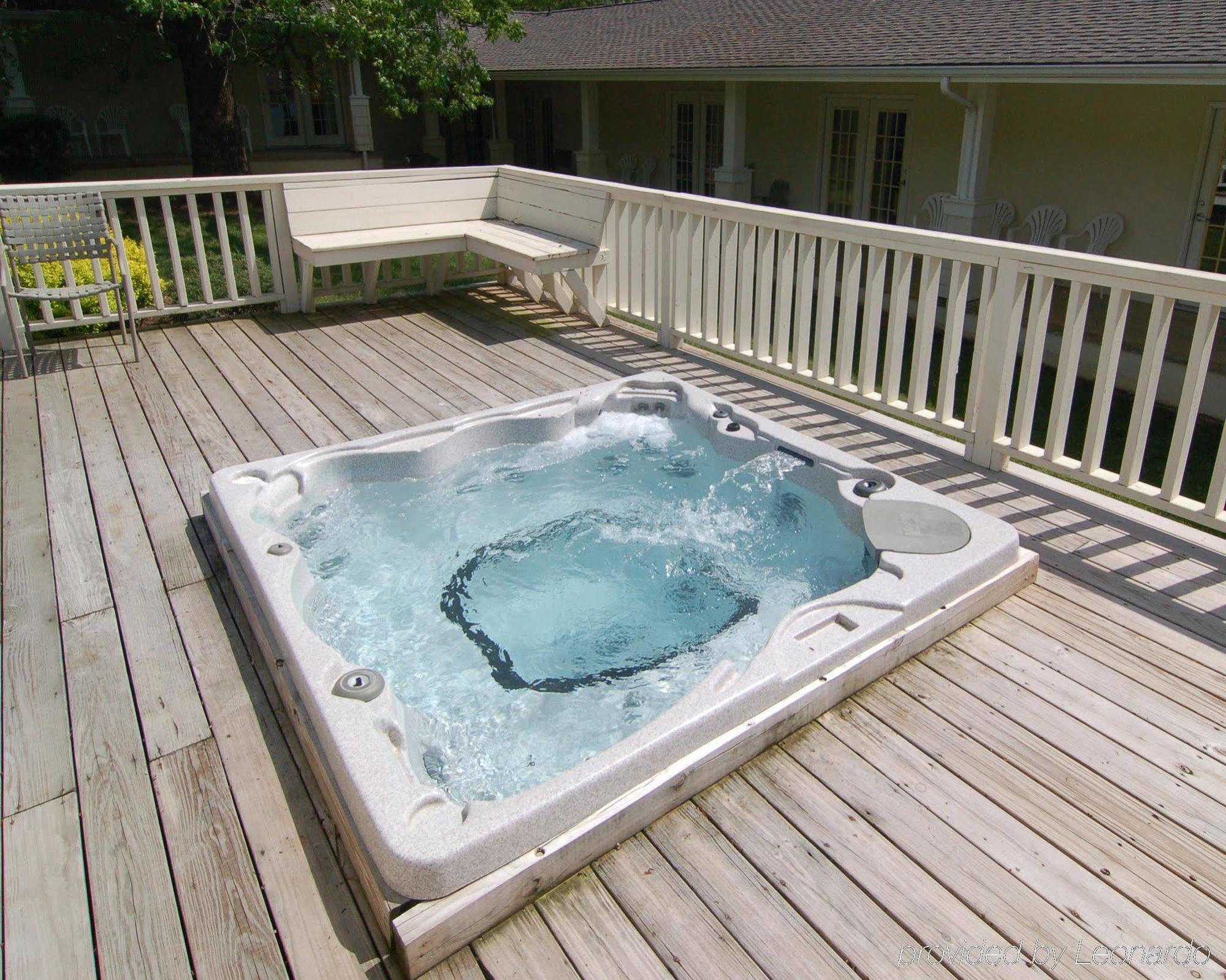 Rodeway Inn & Suites Cherokee On The River Facilities photo