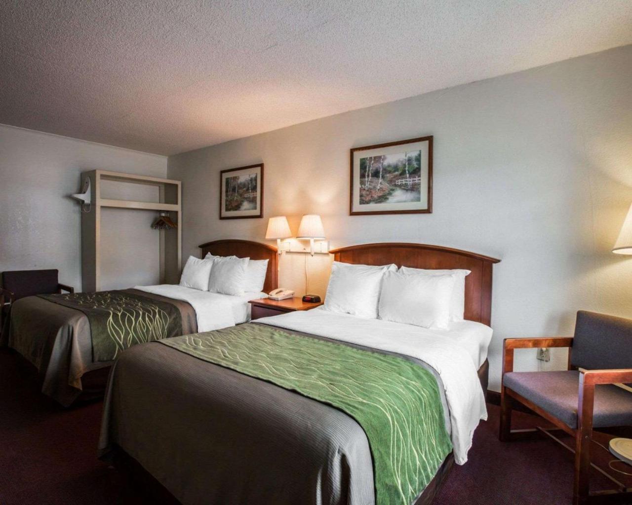 Rodeway Inn & Suites Cherokee On The River Exterior photo